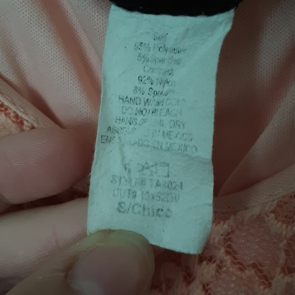 Lace Tanks - Picture 4 of 4